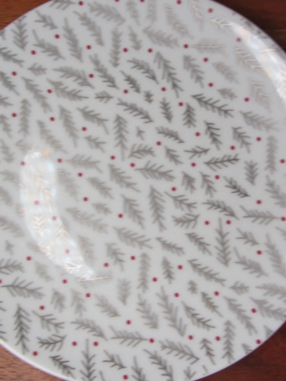 Crate & Barrel Christmas Holiday Appetizer Plates Set of 4 Evergreen (W6627)